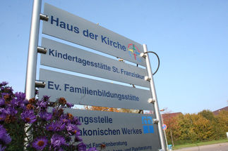Hinweistafel Kindertagesstätte St. Franziskus Schwarzenbek